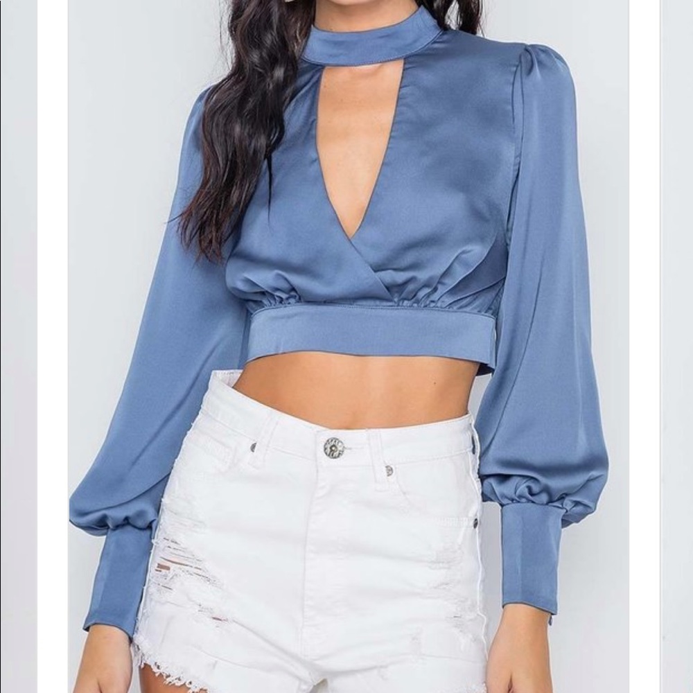 ‼️NEW‼️SHIPS TODAY📦 Blue Satin Plunge Crop Top